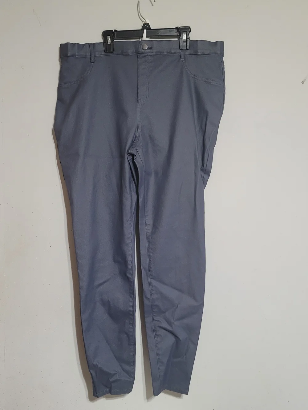 Time and Tru Womens XXL 20 Cropped Pants Gray Waxed Pull On Pants Stretchy 2x